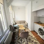 Fully Renovated Apartment And Secured Charming Place