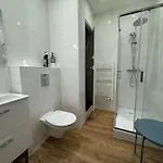 Fully Renovated Apartment And Secured Charming Place
